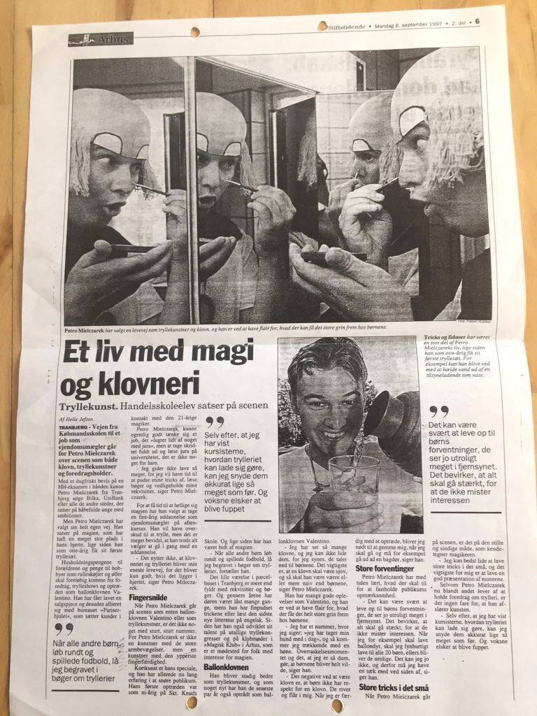 Et-liv-med-magi-og-klovneri